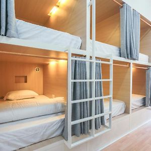 Dormitory Room Mixed